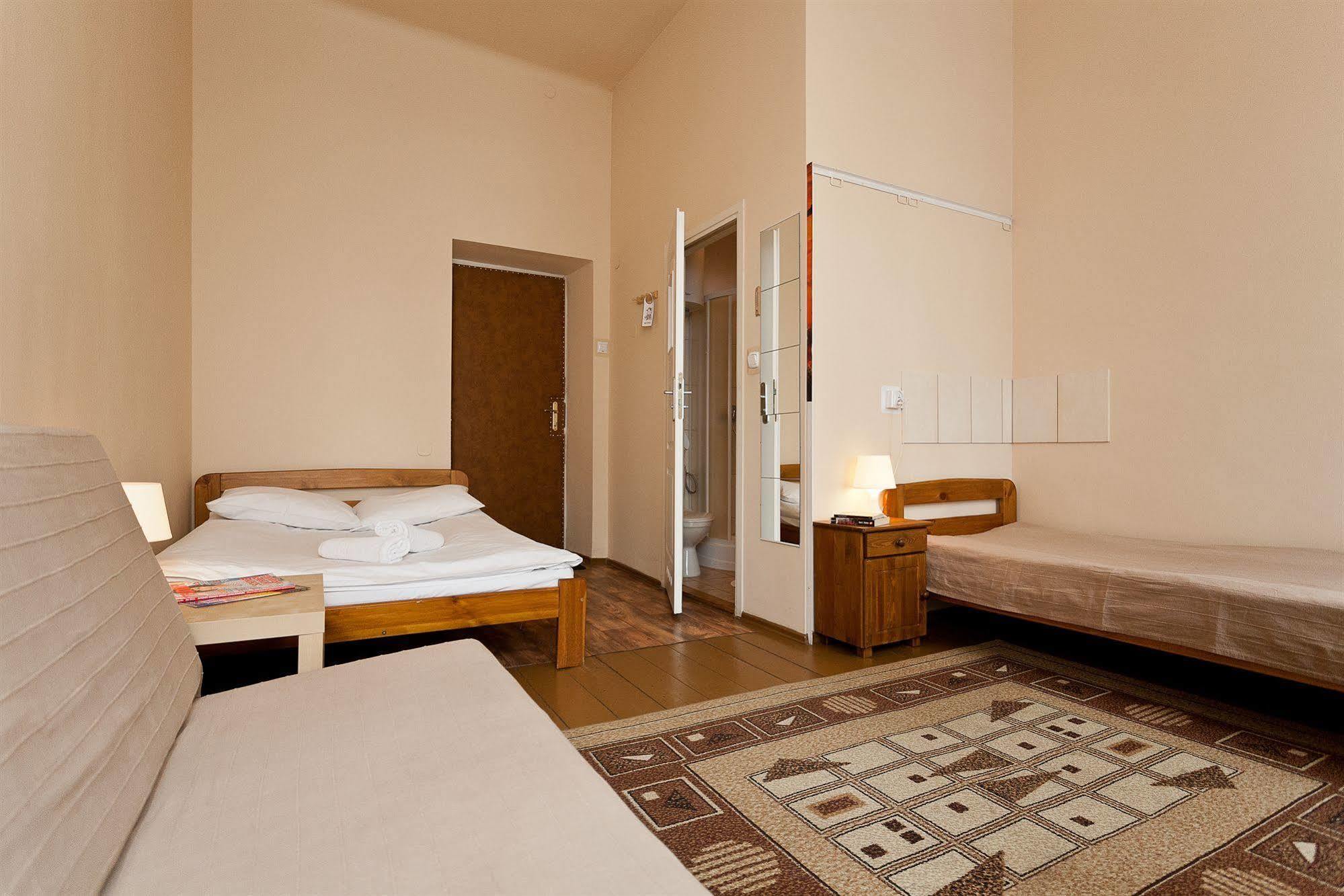 Enigma Hostel Krakkó Kültér fotó