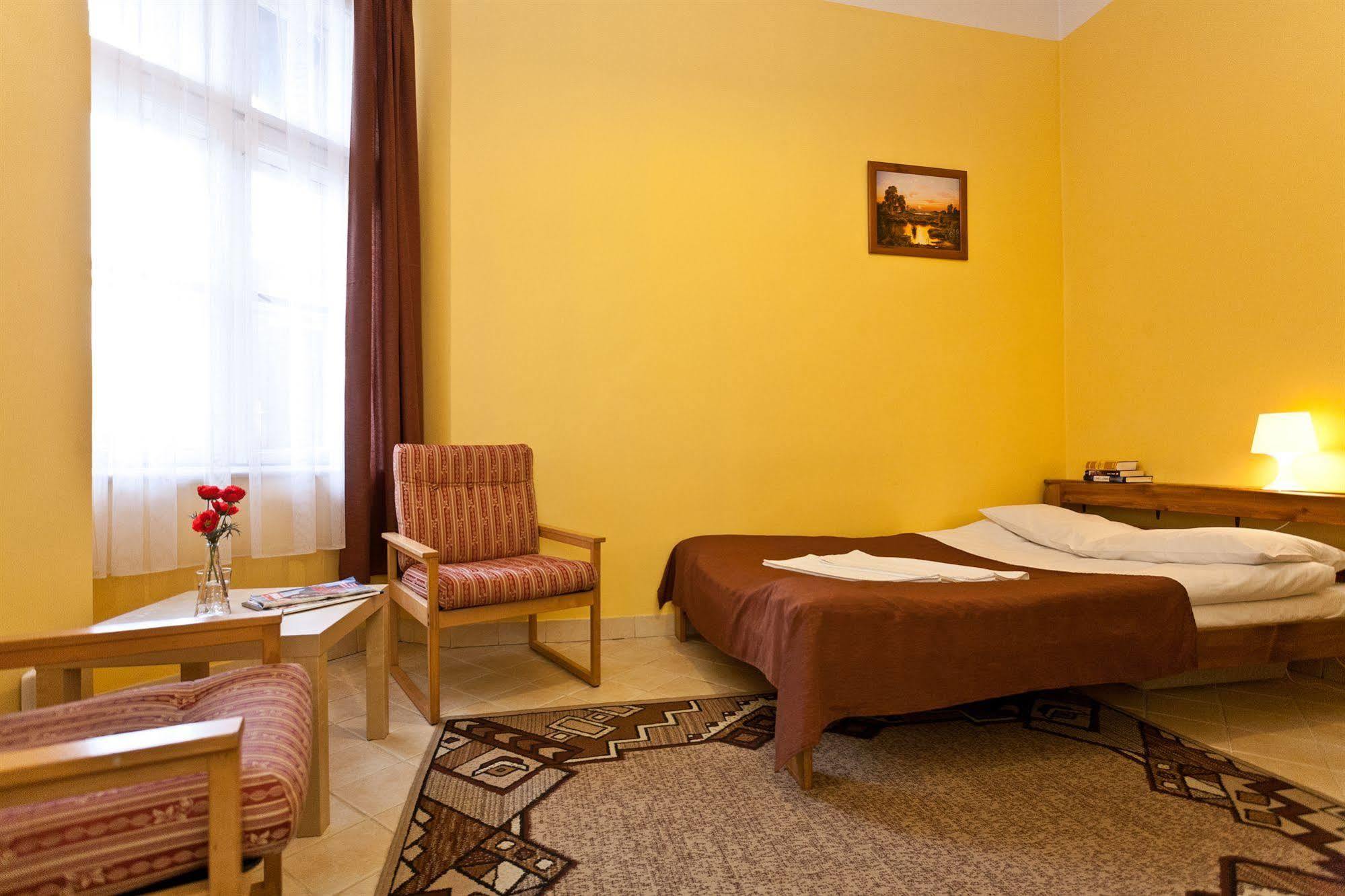 Enigma Hostel Krakkó Kültér fotó
