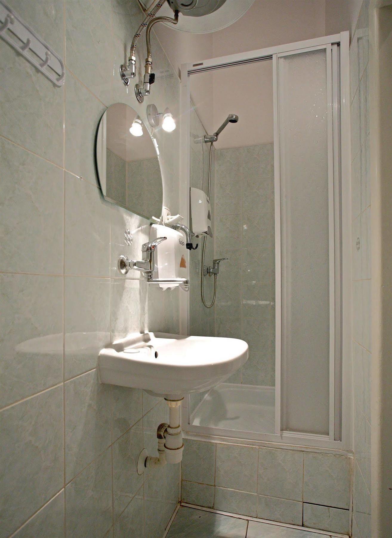 Enigma Hostel Krakkó Kültér fotó