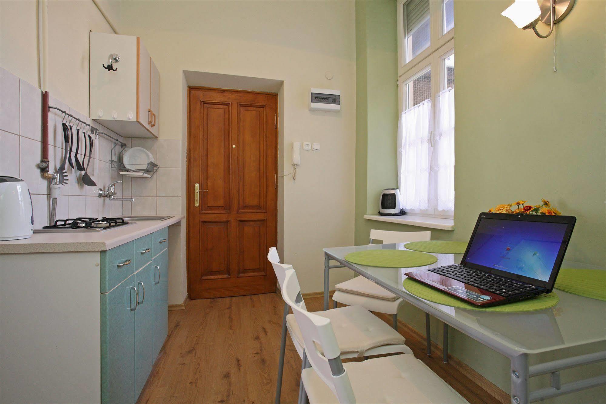 Enigma Hostel Krakkó Kültér fotó