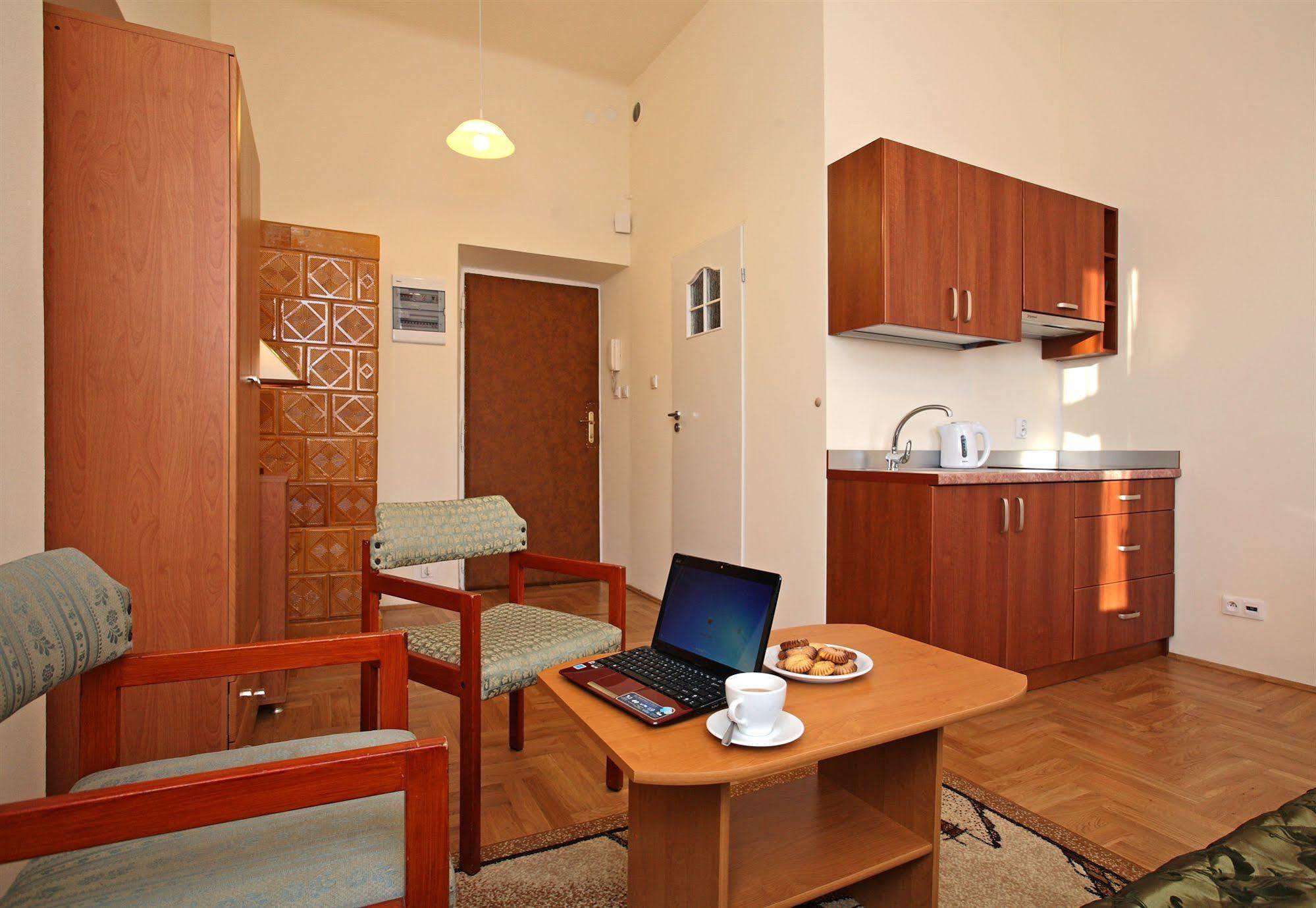 Enigma Hostel Krakkó Kültér fotó